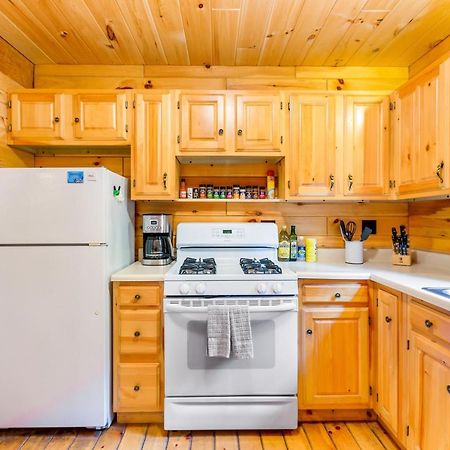 Schroon Lake Lost Pond Cabin מראה חיצוני תמונה